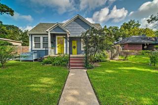 Pet-Friendly Brenham Cottage with Yard! - Brenham - 0