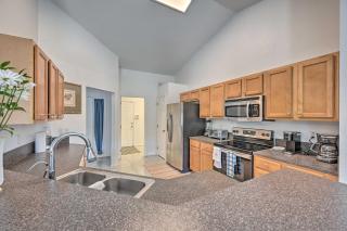 Ranch-Style Lehigh Acres House with Big Backyard! - Lehigh Acres - 2