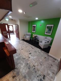 Lymedale Suites Studios & Aparthotel in NEWCASTLE UNDER LYME & STOKE - Newcastle-under-Lyme - 5