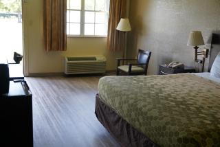 Econo Lodge - Jacksonville - 6