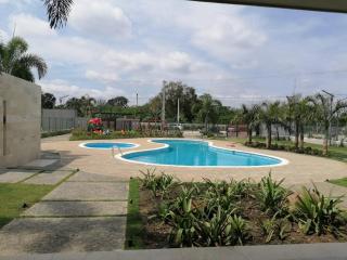 Confortable apartamento de 3 tres habitaciones, con hermosa vista de area verde, ademas de piscinas y juegos infantiles en area recreativa - Santiago de los Caballeros - 6