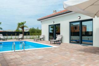 Luxury villa with a swimming pool Vrsi - Mulo, Zadar - 19093 - Vrsi - 9