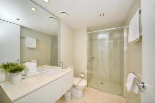 Deluxe Private Apartment in Surfers Paradise - Gold Coast - 5