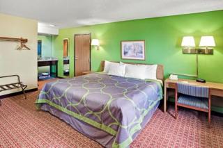 Super 8 by Wyndham Romeoville Bolingbrook - Romeoville - 3