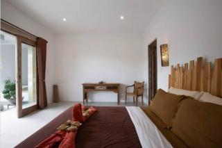 Peaceful Villa Canggu - 4