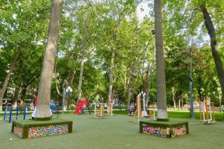 Central Palace Halal Hotel - 5