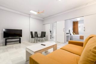 Cozy And Comfortable Apartment in Plaza Castilla - Madrid - 0