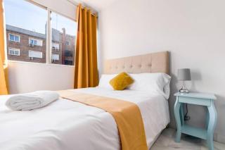 Cozy And Comfortable Apartment in Plaza Castilla - Madrid - 1