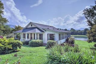 Pet-Friendly Waterfront Hayesville Cottage! - Hayesville - 9