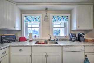 Pet-Friendly Waterfront Hayesville Cottage! - Hayesville - 3