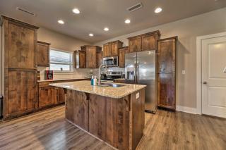 Fayetteville House Pool Access and Gas Grill! - 3