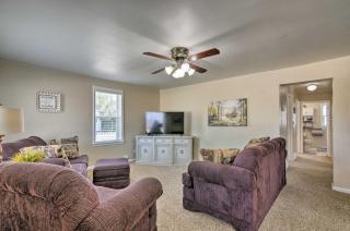 Home with Fenced Yard by 5 Mighty Natl Parks - Circleville - 6