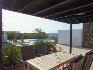 Heated & Shared Pool VILLA MATRIANA 36B, North Shore Villas - La Oliva - 1