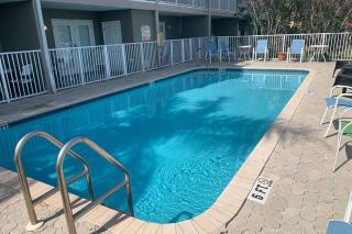 Luxury and Spacious Waterside Getaway - Clearwater Beach - 1
