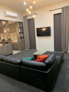 Executive-style home away from home. - Hawera - 4