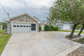 Peaceful Waterfront Pool Home home - Palm Coast - 4