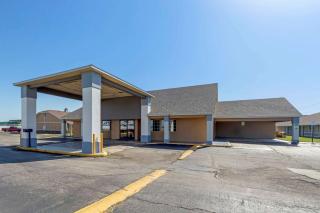 Econo Lodge - Pryor - 7
