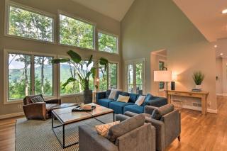 Luxe Big Canoe Resort Home with 3 Decks and Mtn Views! - 7