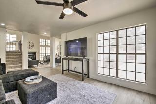 8 Mi to Westgate Family-Friendly Glendale Home! - 2