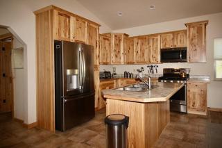 Upper Ranch - 100 Acre Mountain Views - Whitehall - 2