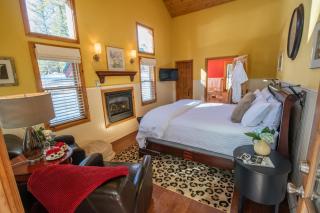 Elliott House Boutique Inn - Shaver Lake - 2
