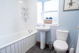 Cozy Newly Renovated Town Centre Apartment - Aberfeldy - 3