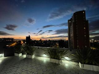 EM Hotel Corferias Embajada Americana - Bogotá - 3