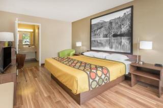 Super 8 by Wyndham Asheville Airport - 8