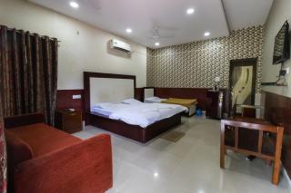 Vrindavan Gopala Resort - Jabalpur - 4