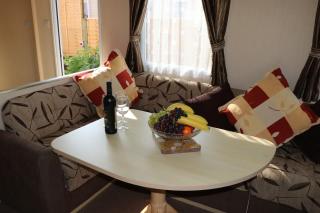 Palm 2 Park Home With Hot Tub - Swanage - 5