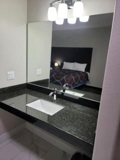 Best Inn Motel Salina - Salina - 1