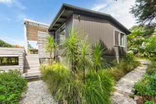 Palm Views - Stay Waiheke - Palm Beach - 5