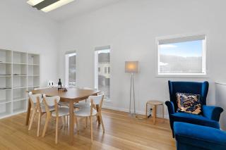 Charlie’s Beach House 1Block to Beach Pet Friendly - 1