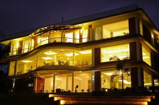 Room in Guest room - LakeRose Wayanad Resort - Superior lake view - Kalpetta - 2
