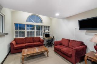 Microtel Inn & Suites by Wyndham Savannah/Pooler - Savannah - 2