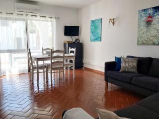 Casa dos Sorrisos - 3 bedroom apartment, terrace, barbecue, AC, Wifi, beach - 9