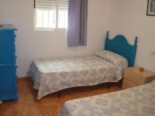 Apt on the ground floor, with a large terrace, two bedrooms and Ac - 5