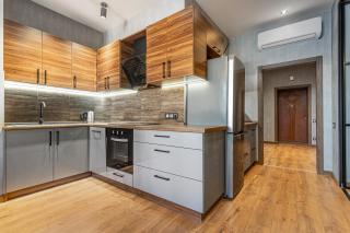 Sea Symphony Wood Style Apartment - 6