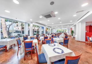 HOTEL ZANARINI in CENTRO a Riccione - Riccione - 7