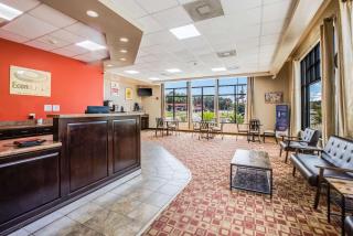 Econo Lodge - Savannah - 4