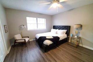 Modern Designer Townhouse 2Br Ideal for Long Stays! - Jackson - 7