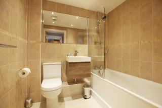 Urban Living's - The Wesley Beautiful City Centre Apartment with Balcony - Oxford - 5