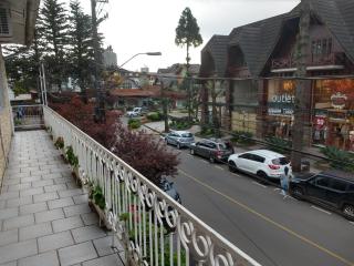 Apartamento Augusto Zatti no centro - Gramado - 1