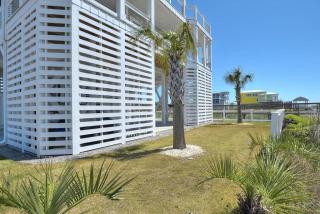1 Emerald of the Seas - Oak Island - 8