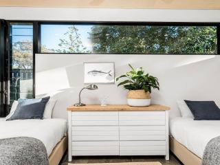 Tallowood - luxury beach house with pool & studio - 3