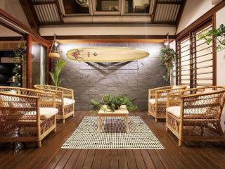 Luxury On The Bay 1 - 3