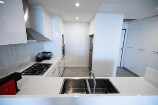 Trendy, Self Contained Inner City Apartment - Wagga Wagga - 6