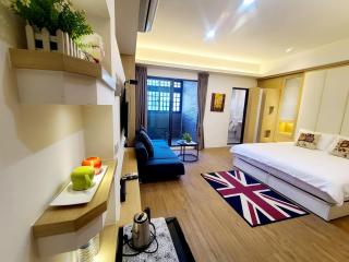 Love Happiness Inn - 1