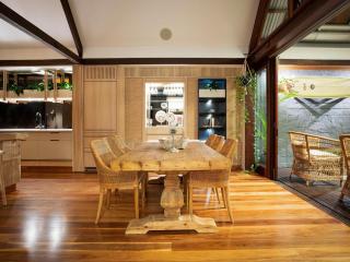 Luxury On The Bay 1 - 5