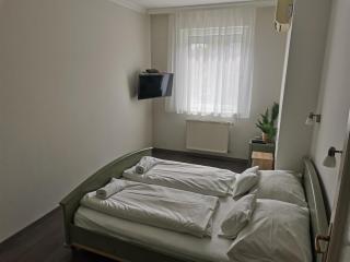 Zoli Apartmanok-Balcony Kölcsey 32 - Hajdúszoboszló - 1